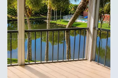309 Lakeview Dr #204, Weston, FL 33326 - Photo 1