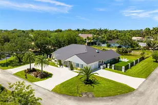 9201 SW 102nd St, Miami, FL 33176 - Photo 1