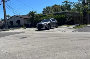 928 N Victoria Park Rd, Fort Lauderdale, FL 33304 - Photo 1