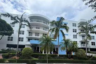 1555 N N Treasure Dr, North Bay Village, FL 33141 - Photo 1