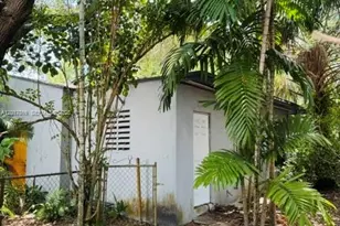 1100 NE 129th St, North Miami, FL 33161 - Photo 4