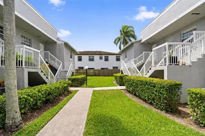 464 NE 210th Circle Ter #204, Miami, FL 33179 - Photo 1
