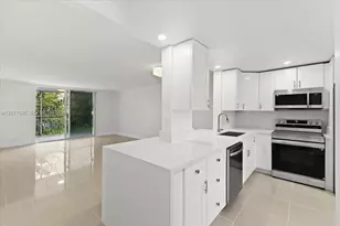 319 NE 14th Ave, Hallandale Beach, FL 33009 - Photo 1