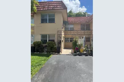 7106 NW 169th St #7106, Hialeah, FL 33015 - Photo 1