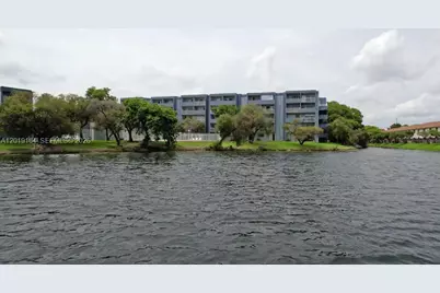 9375 Fontainebleau Blvd #L315, Miami, FL 33172 - Photo 1