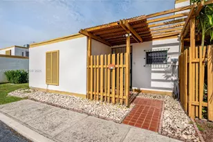 1220 SW 131st Pl Cir W, Miami, FL 33184 - Photo 1