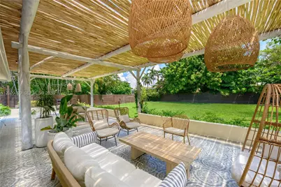 465 NE 112th St, Miami, FL 33161 - Photo 1