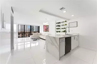 600 NE 36th St, Miami, FL 33137 - Photo 1