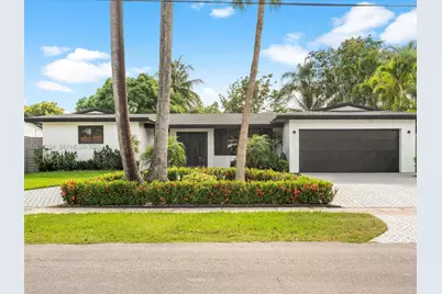 2340 NE 194th St, Miami, FL 33180 - Photo 1