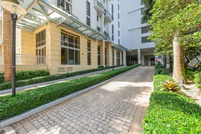 1050 Brickell Ave #2320, Miami, FL 33131 - Photo 1