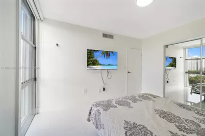 3625 N Country Club Dr #1203, Aventura, FL 33180 - Photo 28