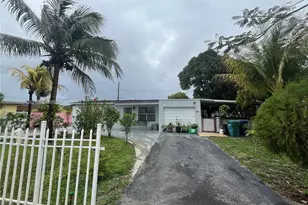 5452 NW 172nd Terrace, Miami Gardens, FL 33055 - Photo 1