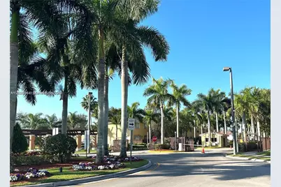 2735 SE 16th Ave #100, Homestead, FL 33035 - Photo 1