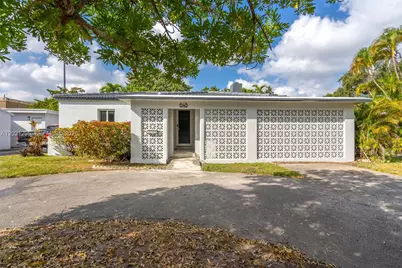 648 South Dr, Miami Springs, FL 33166 - Photo 1