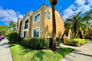 7940 N Nob Hill Rd, Tamarac, FL 33321 - Photo 1