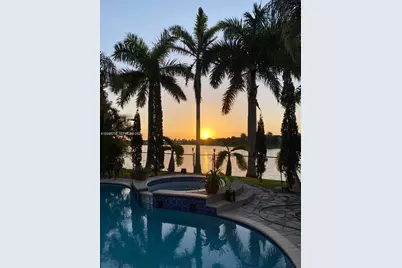 13553 SW 124th Ave Rd, Miami, FL 33186 - Photo 1