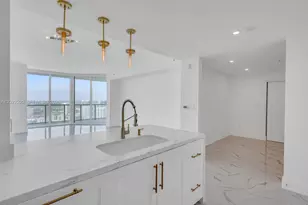 1900 N Bayshore Dr, Miami, FL 33132 - Photo 1