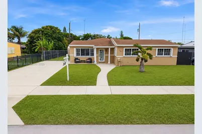 1081 NW 198th St, Miami Gardens, FL 33169 - Photo 1