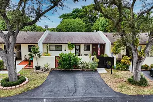 13932 Kendale Lakes Dr, Miami, FL 33183 - Photo 1