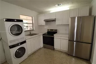 951 SW 7th St, Miami, FL 33130 - Photo 1