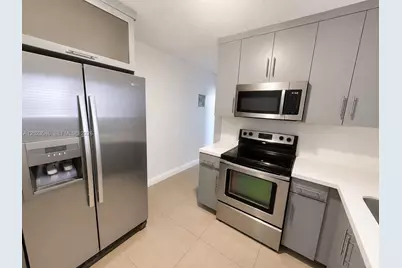 811 NW 6th Ave #4, Pompano Beach, FL 33060 - Photo 1
