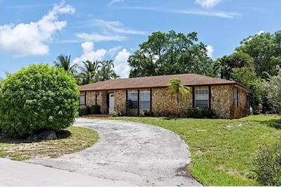 3910 NW 4th Ct #3910, Boca Raton, FL 33431 - Photo 1