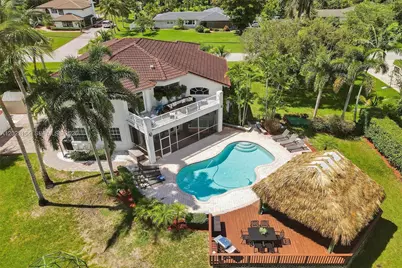 12140 SW 3rd St, Plantation, FL 33325 - Photo 1