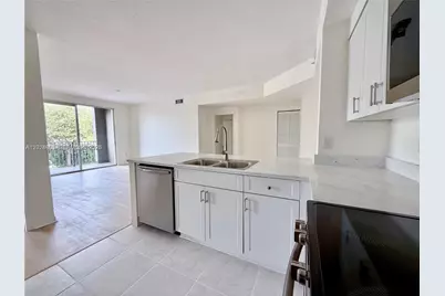 6851 SW 44th St #207, Miami, FL 33155 - Photo 1