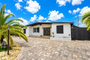 11425 SW 43rd Terrace, Miami, FL 33165 - Photo 1