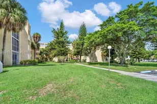 942 NE 199th St, Miami, FL 33179 - Photo 1