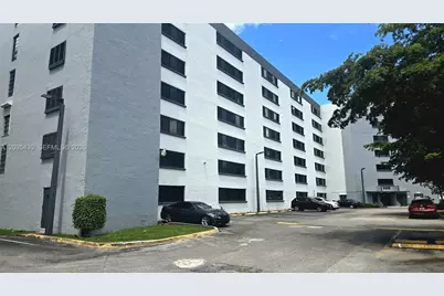 9688 Fontainebleau Blvd #702, Miami, FL 33172 - Photo 1