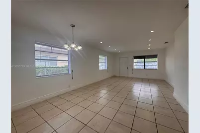 407 NW 7th Ct #N, Hallandale Beach, FL 33009 - Photo 1