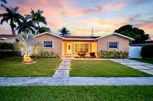 206 SE 3rd Pl, Dania Beach, FL 33004 - Photo 1