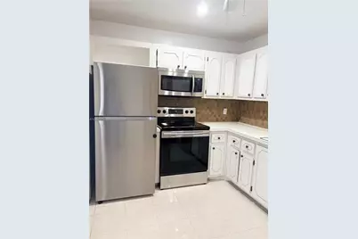 18900 NE 14th Ave #D302, Miami, FL 33179 - Photo 1