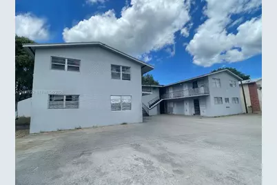 332 SW 3rd St #2, Belle Glade, FL 33430 - Photo 1