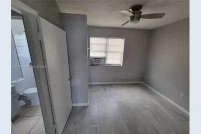 1720 NW 1st Pl #1, Miami, FL 33136 - Photo 1