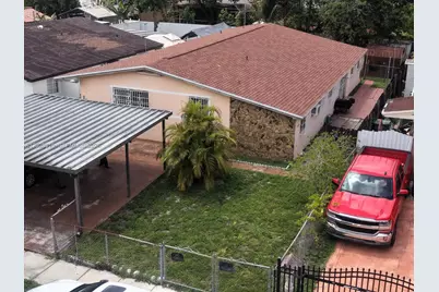 252 E 37th St, Hialeah, FL 33013 - Photo 1