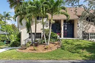 661 Kensington Pl, Wilton Manors, FL 33305 - Photo 1