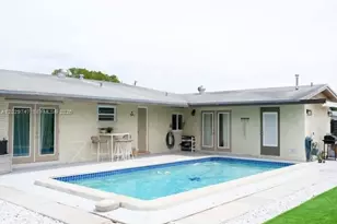 9827 SW 194th St, Cutler Bay, FL 33157 - Photo 1