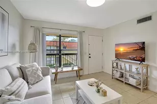 561 NW 100th Pl, Pembroke Pines, FL 33024 - Photo 1