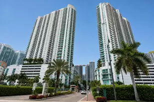 92 SW 3rd St, Miami, FL 33130 - Photo 1