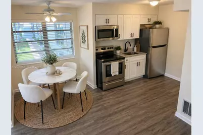 1030 N Victoria Park Rd #5, Fort Lauderdale, FL 33304 - Photo 1