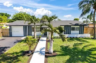 9741 NW 5th St, Pembroke Pines, FL 33024 - Photo 1