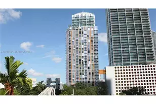 31 SE 6th St, Miami, FL 33131 - Photo 1