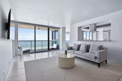2655 Collins Ave #1512, Miami Beach, FL 33140 - Photo 1