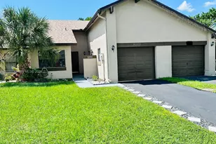 8203 NW 100th Dr, Tamarac, FL 33321 - Photo 1