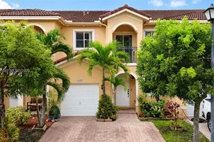 16590 SW 70th St, Miami, FL 33193 - Photo 1