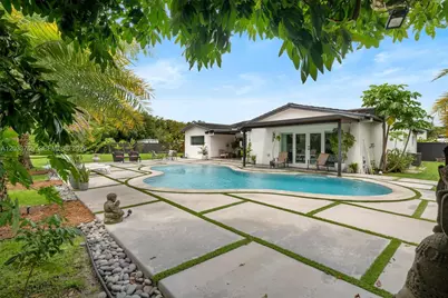 8535 SW 100th Ave, Miami, FL 33173 - Photo 1