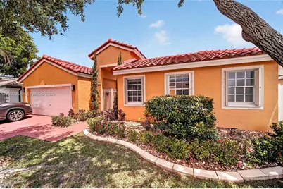 685 SW 198th Ter, Pembroke Pines, FL 33029 - Photo 1