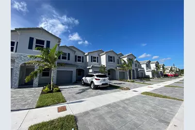 2609 SE 11th St #2609, Homestead, FL 33035 - Photo 1